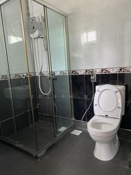 333 Ubi Avenue 1, 333 Ubi Avenue 1, Eunos / Geylang / Paya Lebar, Room Rental, 160 sqft, HDB Flat For Rent, by Joseph Ng, 500286791 - Bathroom - PropertyGuru.com.sg