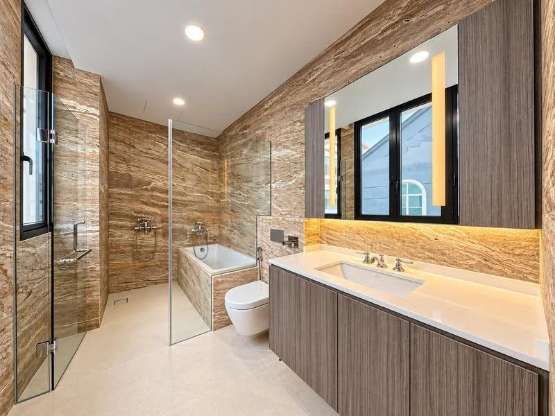 Brand-New D10 Semi-D | Walk to Nanyang Primary | Lift & Pool, Duke Road / Kings Road / Queens Road / Coronation Road, Tanglin / Holland /Bukit Timah, Tanglin / Holland / Bukit Timah, 5 Bedrooms, 7,000 sqft, Semi-Detached House For Sale, by Jess Liu, 500286792 - Bathroom - PropertyGuru.com.sg