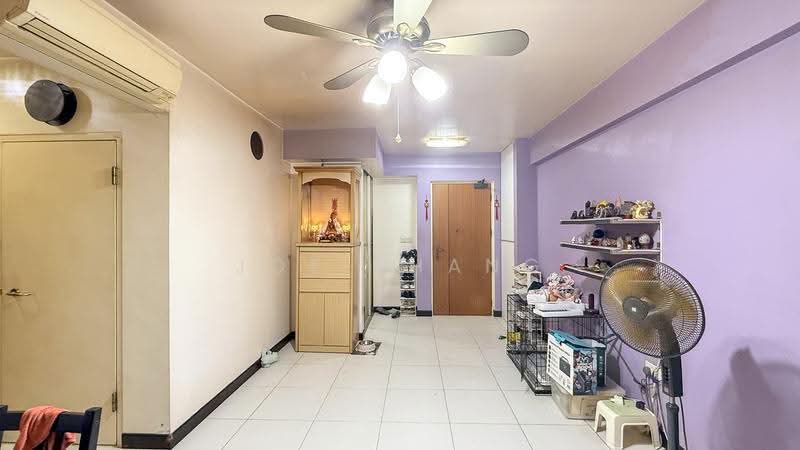 571 Choa Chu Kang Street 52, 571 Choa Chu Kang Street 52, Dairy Farm / Bukit Panjang / Choa Chu Kang, 2 Bedrooms, 721 sqft, HDB Flat For Sale, by Joe Zhang, 500286793 - Living Room - PropertyGuru.com.sg