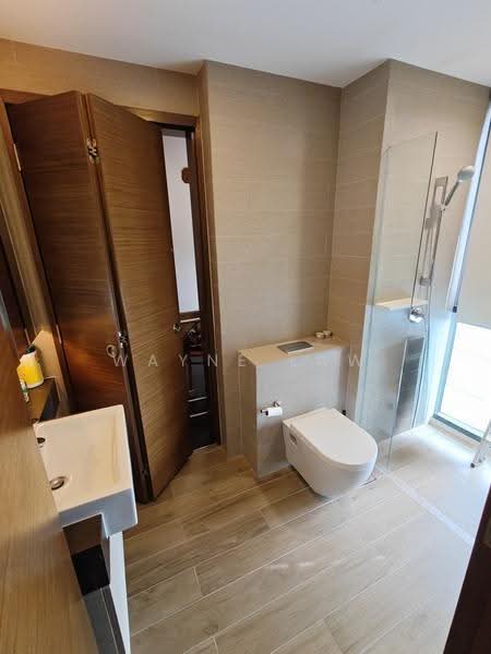 Amber Skye, 8 Amber Road, East Coast / Marine Parade, 3 Bedrooms, 1,335 sqft, Apartment For Sale, by Wayne Law, 500286801 - Bathroom - PropertyGuru.com.sg