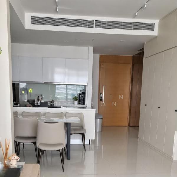 Concourse Skyline, 300 Beach Road, Beach Road / Bugis / Rochor, 2 Bedrooms, 1,120 sqft, Condominium For Sale, by Zaid Bin Haroon, 500286808 - Kitchen - PropertyGuru.com.sg