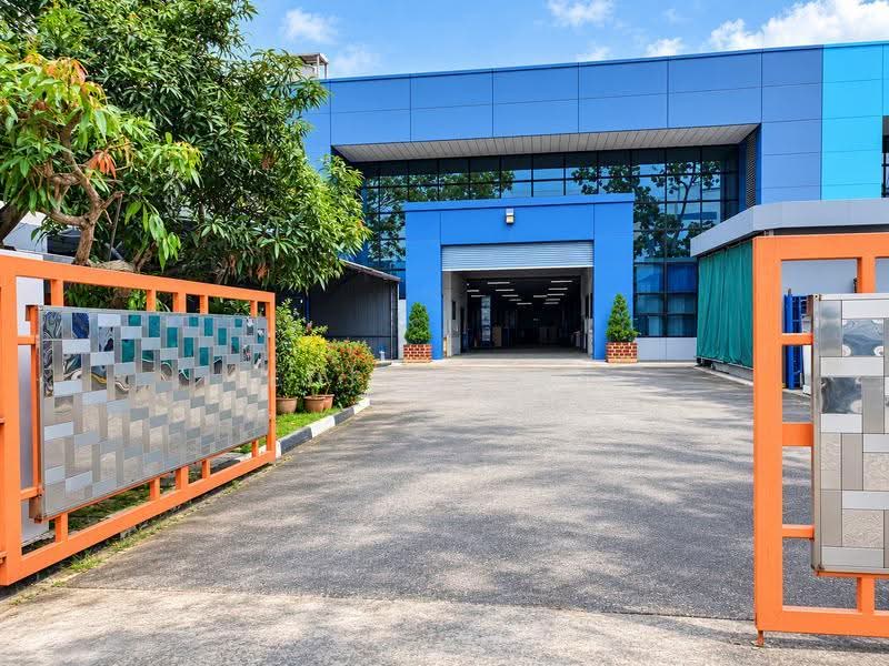 Factory With JTC Tenure Balance Of 26 Years Lease, Changi Airport / Changi Village, 15,390 sqft, Factory / Workshop (B2) For Sale, by Edith Tay, 500286811 - Exterior - CommercialGuru.com.sg
