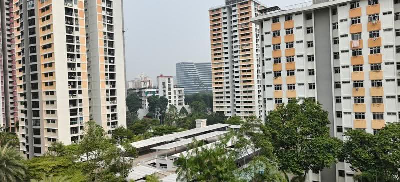 21 Ghim Moh Road, 21 Ghim Moh Road, Tanglin / Holland / Bukit Timah, 2 Bedrooms, 700 sqft, HDB Flat For Sale, by Mark Sham, 500286812 - Nice City view Exterior - PropertyGuru.com.sg