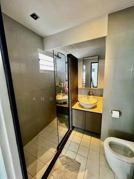 10A Boon Tiong Road, 10A Boon Tiong Road, Alexandra / Commonwealth, 2 Bedrooms, 990 sqft, HDB Flat For Sale, by Angie Lua, 500286823 - Bathroom - PropertyGuru.com.sg