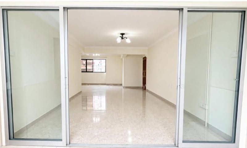 468 Jurong West Street 41, 468 Jurong West Street 41, Boon Lay / Jurong / Tuas, 3 Bedrooms, 1,302 sqft, HDB Flat For Sale, by Stenson Wong, 500286825 - Living Room - PropertyGuru.com.sg