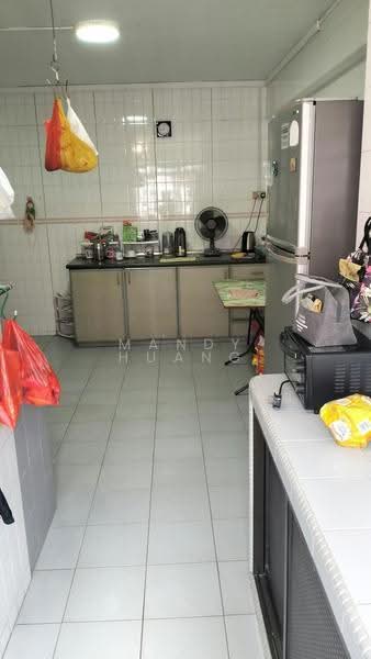 153 Yung Ho Road, 153 Yung Ho Road, Boon Lay / Jurong / Tuas, 3 Bedrooms, 1,119 sqft, HDB Flat For Sale, by Mandy Huang, 500286828 - Kitchen - PropertyGuru.com.sg