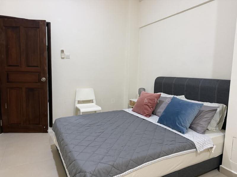 Rangoon Apts, 190 Rangoon Road, Farrer Park / Serangoon Rd, Room Rental, 220 sqft, Apartment For Rent, by Gerald Wang, 500286839 - Bedroom - PropertyGuru.com.sg