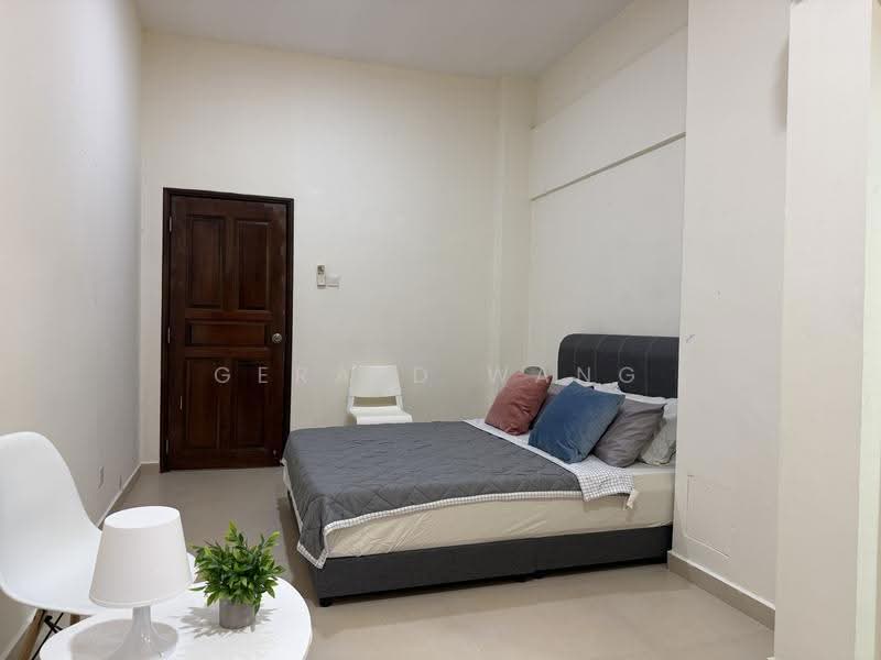 Rangoon Apts, 190 Rangoon Road, Farrer Park / Serangoon Rd, Room Rental, 220 sqft, Apartment For Rent, by Gerald Wang, 500286839 - Bedroom - PropertyGuru.com.sg