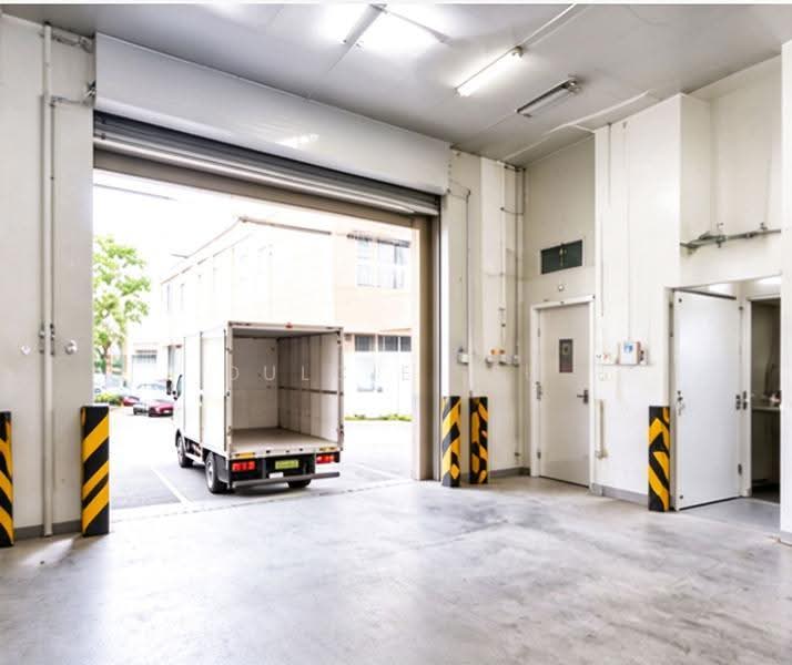Food Concept @ Pandan, 239 Pandan Loop, Buona Vista / West Coast / Clementi New Town, 1,926 sqft, Factory / Workshop (B2) For Rent, by Dulcie Liu, 500286852 - Access / Loading Area - CommercialGuru.com.sg