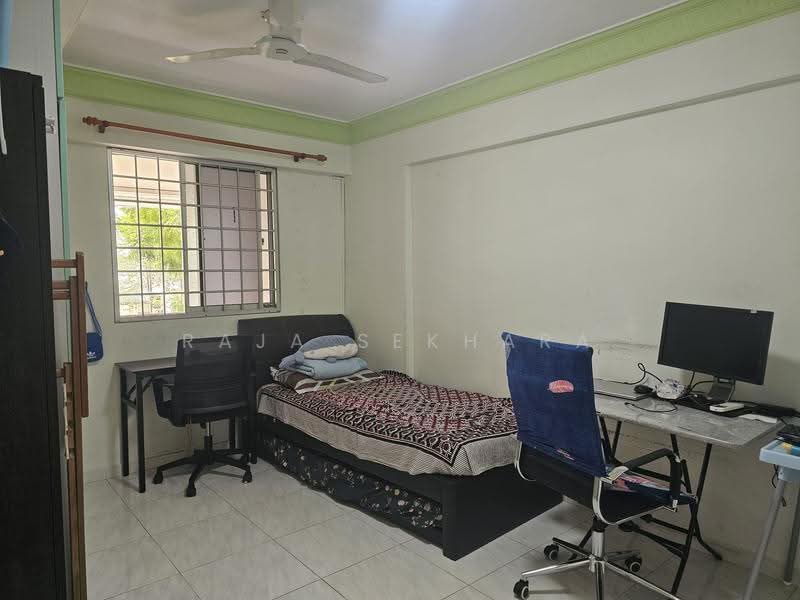 107 Yishun Ring Road, 107 Yishun Ring Road, Sembawang / Yishun, 2 Bedrooms, 721 sqft, HDB Flat For Sale, by Raja Sekhara, 500286863 - Bedroom - PropertyGuru.com.sg