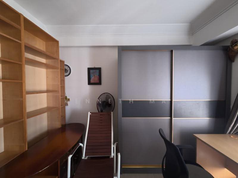 Parkview Apartments, 1 Bukit Batok Street 25, Dairy Farm / Bukit Panjang / Choa Chu Kang, Room Rental, 130 sqft, Apartment For Rent, by Kenneth Ma, 500286865 - ROOM 1 - PropertyGuru.com.sg