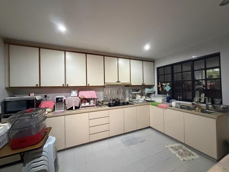 Yunnan Gardens, Yunnan Walk 1, Boon Lay / Jurong / Tuas, Room Rental, 200 sqft, Terraced House For Rent, by Jasmine Tan P H, 500286870 - Kitchen - PropertyGuru.com.sg