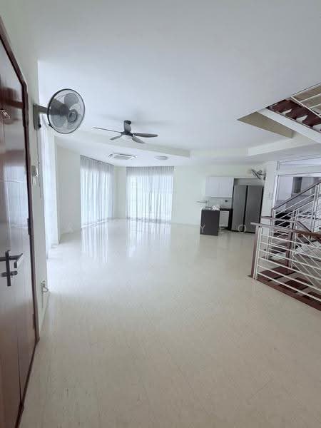 Binjai Crest, 193 Jalan Kampong Chantek, Clementi Park / Upper Bukit Timah, 5 Bedrooms, 4,650 sqft, Semi-Detached House For Rent, by Anthea Yeo 杨丽娇, 500286918 - Living Room - PropertyGuru.com.sg