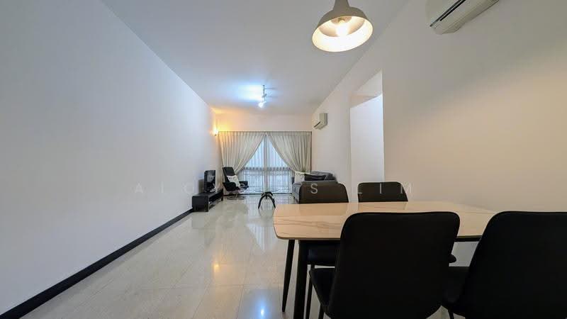 The Bencoolen, 180A Bencoolen Street, Beach Road / Bugis / Rochor, 2 Bedrooms, 850 sqft, Apartment For Sale, by Aloysius Lim, 500286933 - Living Room - PropertyGuru.com.sg