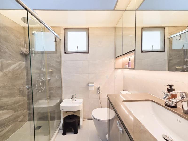 890A Tampines Avenue 1, 890A Tampines Avenue 1, Pasir Ris / Tampines, 3 Bedrooms, 1,002 sqft, HDB Flat For Sale, by Nur Hidayah Ahmad, 500286937 - Master Bathroom - PropertyGuru.com.sg