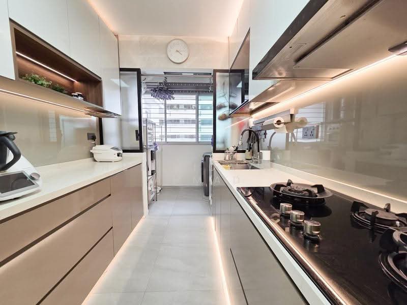 890A Tampines Avenue 1, 890A Tampines Avenue 1, Pasir Ris / Tampines, 3 Bedrooms, 1,002 sqft, HDB Flat For Sale, by Nur Hidayah Ahmad, 500286937 - Kitchen- Galley Style - PropertyGuru.com.sg