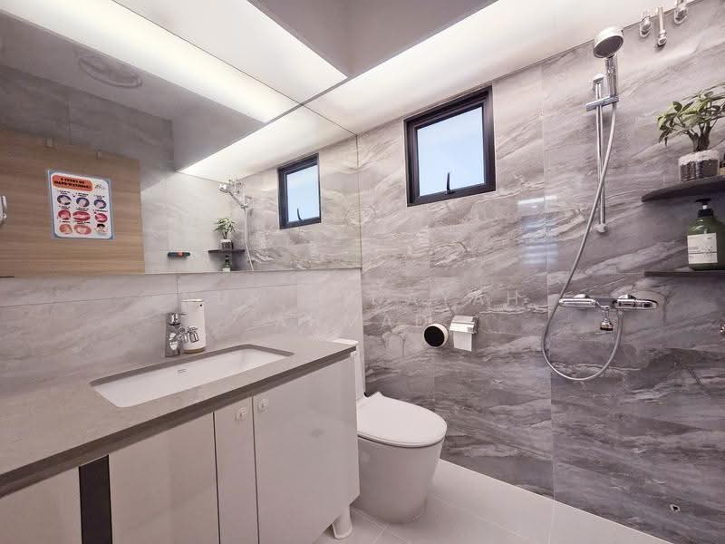 890A Tampines Avenue 1, 890A Tampines Avenue 1, Pasir Ris / Tampines, 3 Bedrooms, 1,002 sqft, HDB Flat For Sale, by Nur Hidayah Ahmad, 500286937 - Common Bathroom - PropertyGuru.com.sg