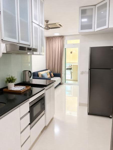 Cheap 2br Condo For Sale @ Parc Rosewood! Pool View!, Rosewood Drive, Admiralty / Woodlands, 2 Bedrooms, 581 sqft, Condominium For Sale, by Aden Aw, 500286953 - PropertyGuru.com.sg