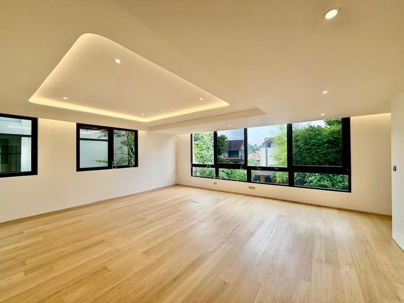 Watten Enclave ✧ Striking New Detached within 1km to RGPS, Watten Estate Road, Hillcrest Road, Shelford Road, Newton / Novena, 6 Bedrooms, 8,264 sqft, Detached House For Sale, by Brenda Zee (徐黎倫), 500286998 - Master Bedroom - PropertyGuru.com.sg