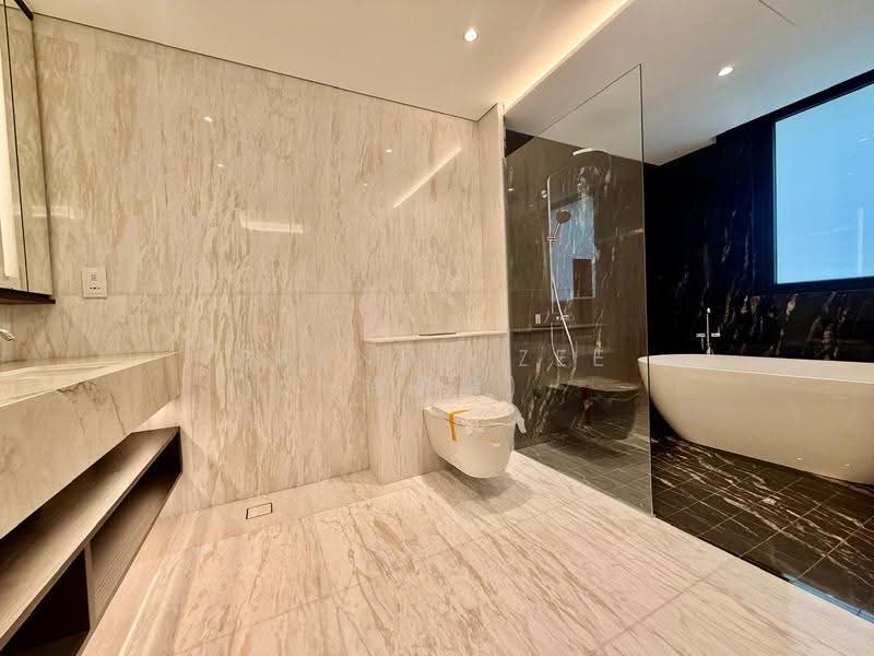 Watten Enclave ✧ Striking New Detached within 1km to RGPS, Watten Estate Road, Hillcrest Road, Shelford Road, Newton / Novena, 6 Bedrooms, 8,264 sqft, Detached House For Sale, by Brenda Zee (徐黎倫), 500286998 - Master Bathroom - PropertyGuru.com.sg