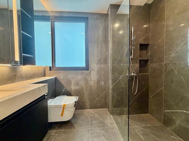 Watten Enclave ✧ Striking New Detached within 1km to RGPS, Watten Estate Road, Hillcrest Road, Shelford Road, Newton / Novena, 6 Bedrooms, 8,264 sqft, Detached House For Sale, by Brenda Zee (徐黎倫), 500286998 - Level 3 Bathroom - PropertyGuru.com.sg