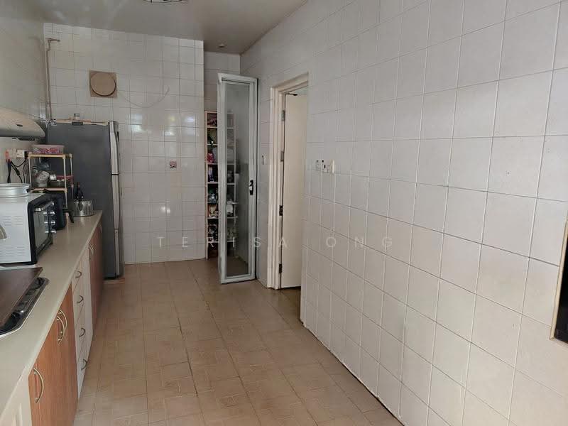985B Buangkok Crescent, 985B Buangkok Crescent, Hougang / Punggol / Sengkang, 3 Bedrooms, 1,184 sqft, HDB Flat For Sale, by Terisa Ong, 500287007 - Kitchen & Yard - PropertyGuru.com.sg