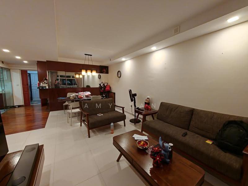385 Bukit Batok West Avenue 5, 385 Bukit Batok West Avenue 5, Dairy Farm / Bukit Panjang / Choa Chu Kang, 3 Bedrooms, 1,238 sqft, HDB Flat For Sale, by Amy Tan, 500287041 - Living Room - PropertyGuru.com.sg