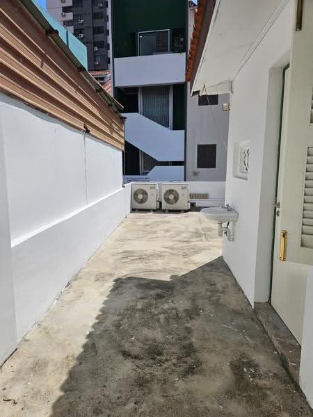 213 Syed Alwi Road, Farrer Park / Serangoon Rd, 1,150 sqft, Shop / Shophouse For Sale, by Syed Mohamad Aljunied, 500287060 - Exterior - CommercialGuru.com.sg