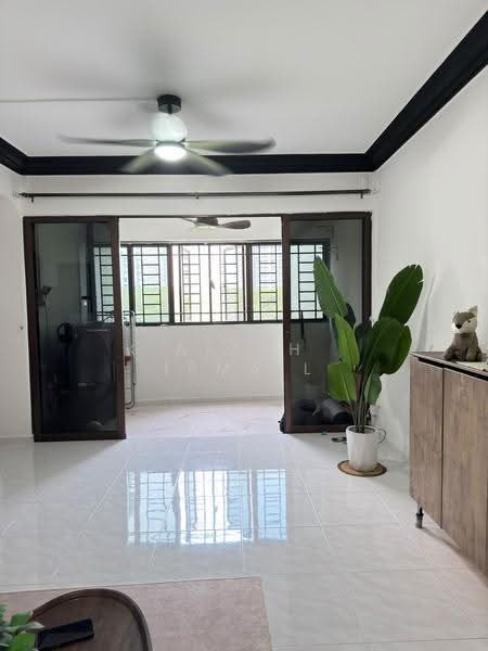 162 Jalan Teck Whye, 162 Jalan Teck Whye, Dairy Farm / Bukit Panjang / Choa Chu Kang, 3 Bedrooms, 1,302 sqft, HDB Flat For Sale, by Aizah Ismail, 500287062 - Living Room - PropertyGuru.com.sg