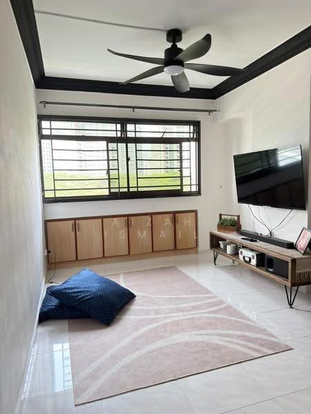 162 Jalan Teck Whye, 162 Jalan Teck Whye, Dairy Farm / Bukit Panjang / Choa Chu Kang, 3 Bedrooms, 1,302 sqft, HDB Flat For Sale, by Aizah Ismail, 500287062 - Living Room - PropertyGuru.com.sg