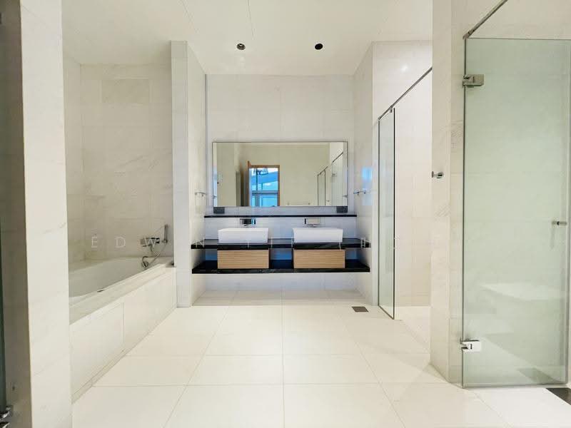 Marina Bay Residences, 18 Marina Boulevard, Boat Quay / Raffles Place / Marina, 5 Bedrooms, 11,012 sqft, Condominium For Sale, by Edwin Yip (叶卫亮), 500287072 - Bathroom - PropertyGuru.com.sg