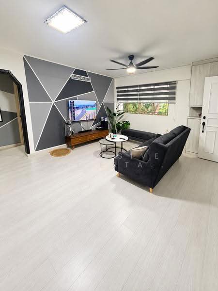 121 Paya Lebar Way, 121 Paya Lebar Way, Eunos / Geylang / Paya Lebar, 3 Bedrooms, 980 sqft, HDB Flat For Sale, by ARTHUR, 500287103 - Living Room - PropertyGuru.com.sg