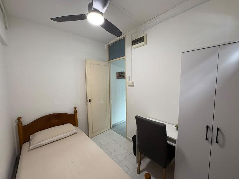 124 Tampines Street 11, 124 Tampines Street 11, Pasir Ris / Tampines, Room Rental, 130 sqft, HDB Flat For Rent, by Germaine Tan, 500287112 - Bedroom - PropertyGuru.com.sg