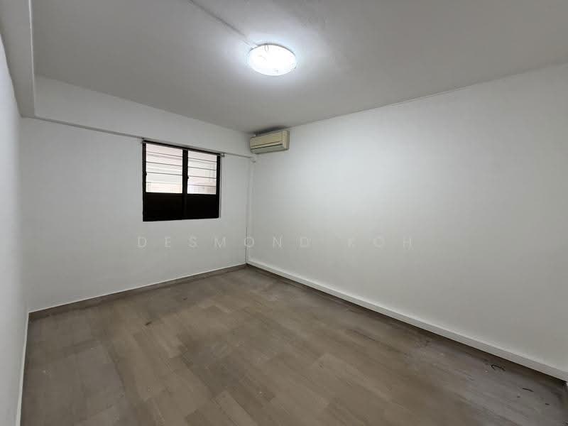 709 Hougang Avenue 2, 709 Hougang Avenue 2, Hougang / Punggol / Sengkang, 2 Bedrooms, 721 sqft, HDB Flat For Sale, by Desmond Koh, 500287145 - Common Room - PropertyGuru.com.sg