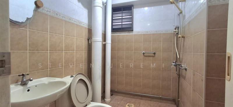 454 Clementi Avenue 3, 454 Clementi Avenue 3, Buona Vista / West Coast / Clementi New Town, Room Rental, 100 sqft, HDB Flat For Rent, by Steven Jeremiah, 500287147 - Bathroom - PropertyGuru.com.sg