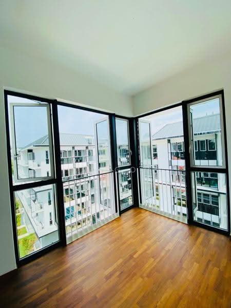 The Verandah Residences, 229 Pasir Panjang Road, Buona Vista / West Coast / Clementi New Town, 4 Bedrooms, 1,442 sqft, Condominium For Rent, by JC Goh, 500287159 - Balcony - PropertyGuru.com.sg