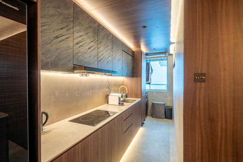 Southbank, 881 North Bridge Road, Beach Road / Bugis / Rochor, 2 Bedrooms, 969 sqft, Condominium For Sale, by Richard Jany, 500287181 - Kitchen - PropertyGuru.com.sg