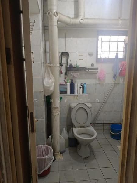 682A Woodlands Drive 62, 682A Woodlands Drive 62, Admiralty / Woodlands, 3 Bedrooms, 1,335 sqft, HDB Flat For Sale, by Genie Teo, 500287184 - Bathroom - PropertyGuru.com.sg