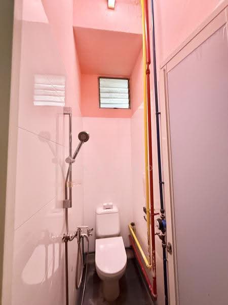 124 Hougang Avenue 3, Hougang / Punggol / Sengkang, 1,592 sqft, Shop / Shophouse For Sale, by Wendi Soh, 500287194 - Bathroom - CommercialGuru.com.sg