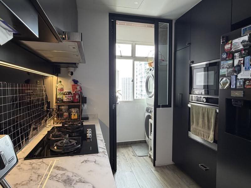 Casablanca, 25 Rosewood Drive, Admiralty / Woodlands, 2 Bedrooms, 936 sqft, Condominium For Sale, by M. Fahmi, 500287208 - Kitchen - PropertyGuru.com.sg