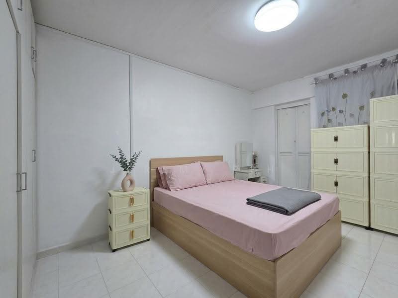 53 Teban Gardens Road, 53 Teban Gardens Road, Boon Lay / Jurong / Tuas, 3 Bedrooms, 893 sqft, HDB Flat For Sale, by Jeremy Peh, 500287215 - Bedroom - PropertyGuru.com.sg