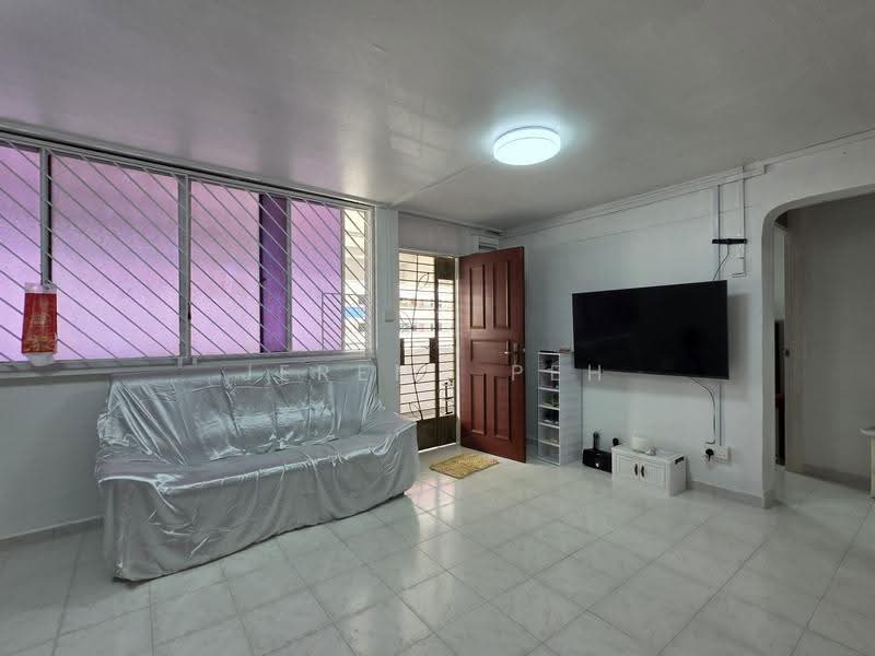 53 Teban Gardens Road, 53 Teban Gardens Road, Boon Lay / Jurong / Tuas, 3 Bedrooms, 893 sqft, HDB Flat For Sale, by Jeremy Peh, 500287215 - Living Room - PropertyGuru.com.sg