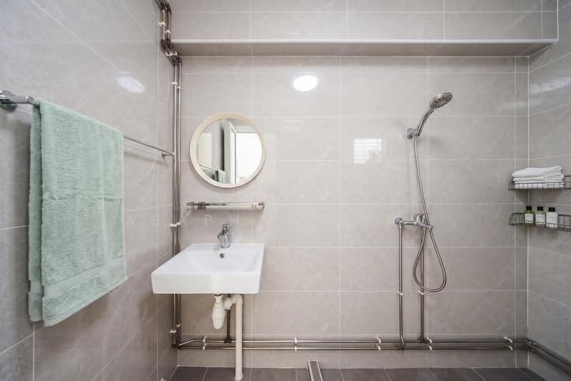 127 Simei Street 1, 127 Simei Street 1, Pasir Ris / Tampines, 3 Bedrooms, 1,302 sqft, HDB Flat For Sale, by Asaph Mathew, 500287216 - Common Toilet - PropertyGuru.com.sg