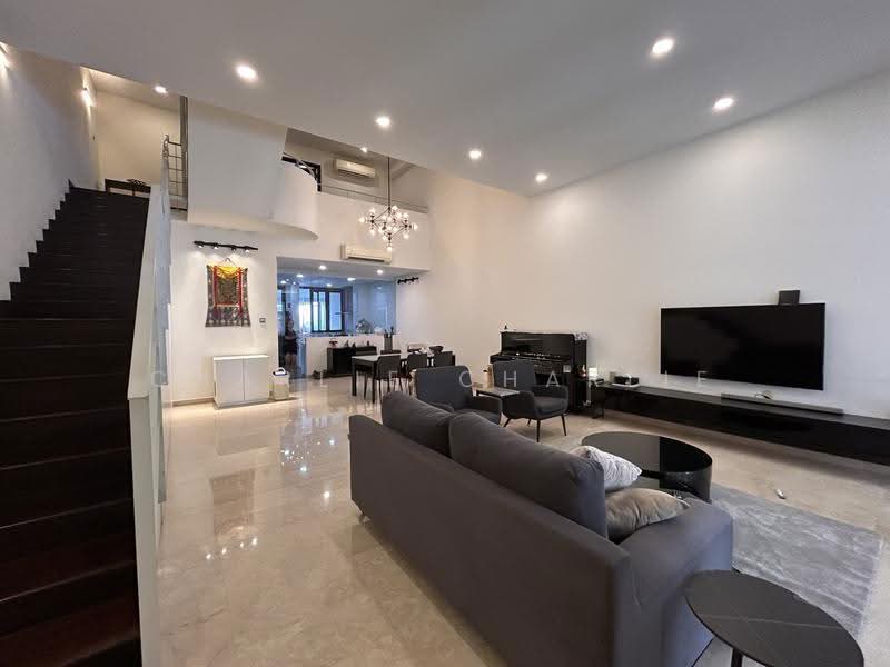 Chuan Terrace, Chuan Terrace, Hougang / Punggol / Sengkang, 4 Bedrooms, 2,700 sqft, Terraced House For Rent, by Charlie Charlie, 500287218 - PropertyGuru.com.sg