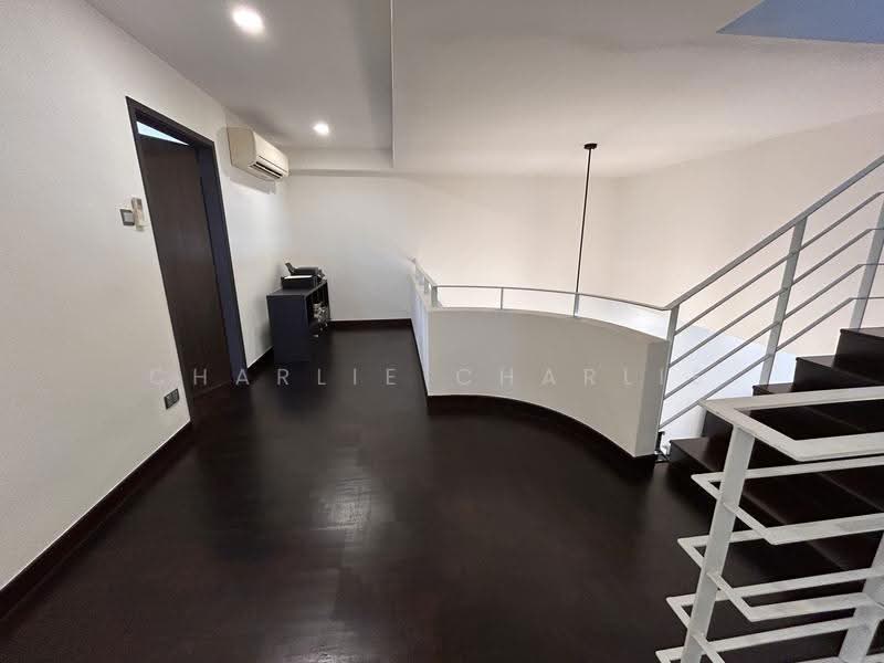 Chuan Terrace, Chuan Terrace, Hougang / Punggol / Sengkang, 4 Bedrooms, 2,700 sqft, Terraced House For Rent, by Charlie Charlie, 500287218 - PropertyGuru.com.sg