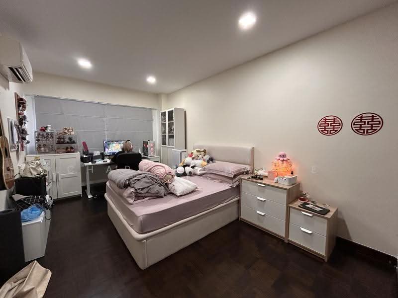 Chuan Terrace, Chuan Terrace, Hougang / Punggol / Sengkang, 4 Bedrooms, 2,700 sqft, Terraced House For Rent, by Charlie Charlie, 500287218 - PropertyGuru.com.sg