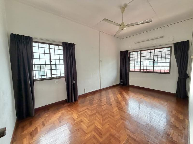 10 Lor Siglap, East Coast / Marine Parade, 4 Bedrooms, 1,750 sqft, Semi-Detached House For Rent, by Claire Lee, 500287226 - Living Room - PropertyGuru.com.sg