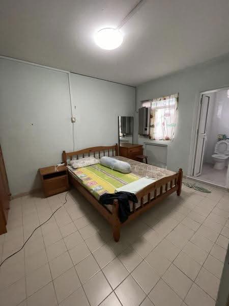 250 Bukit Batok East Avenue 5, 250 Bukit Batok East Avenue 5, Dairy Farm / Bukit Panjang / Choa Chu Kang, 2 Bedrooms, 785 sqft, HDB Flat For Sale, by Kenny Loh, 500287243 - PropertyGuru.com.sg