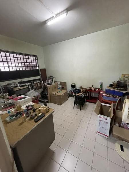 250 Bukit Batok East Avenue 5, 250 Bukit Batok East Avenue 5, Dairy Farm / Bukit Panjang / Choa Chu Kang, 2 Bedrooms, 785 sqft, HDB Flat For Sale, by Kenny Loh, 500287243 - PropertyGuru.com.sg