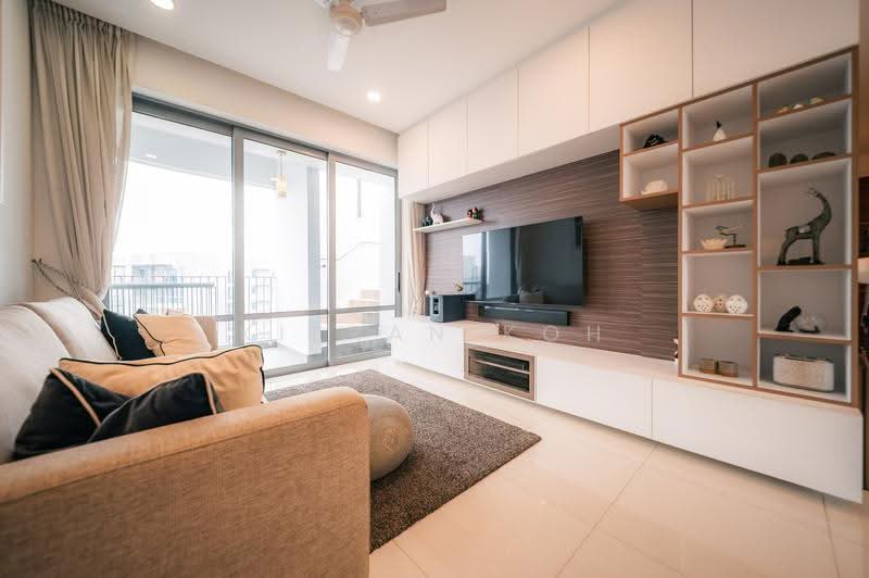 Arc at Tampines, 9 Tampines Avenue 8, Pasir Ris / Tampines, 3 Bedrooms, 1,701 sqft, Condominium For Sale, by Kieran Koh, 500287250 - Living Room - PropertyGuru.com.sg